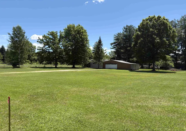 Homes for sale in Vassar, MI | 4727 Brown Rd, Vassar, MI 48768 | MLS# 50211796