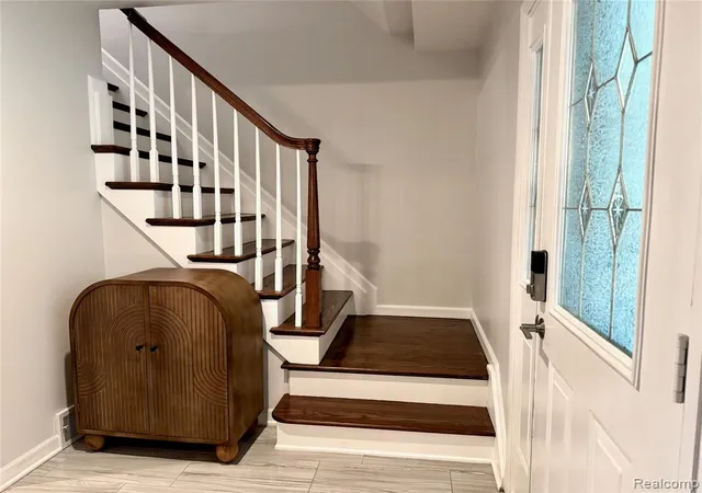 Photo 3 of Sale Pending at 30675 Old Stream St, Southfield, MI 48076 5345 | MLS# 61024796 | Listing updated on 2026-09-13