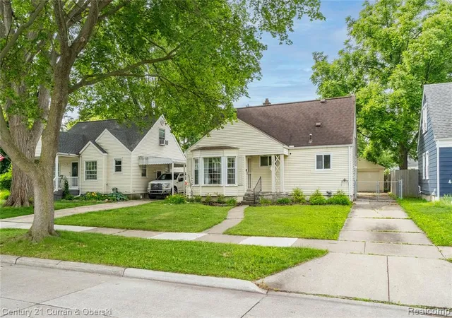 Homes for sale in Oak Park, MI | 13631 Labelle St, Oak Park, MI 48237 | MLS# 61003757
