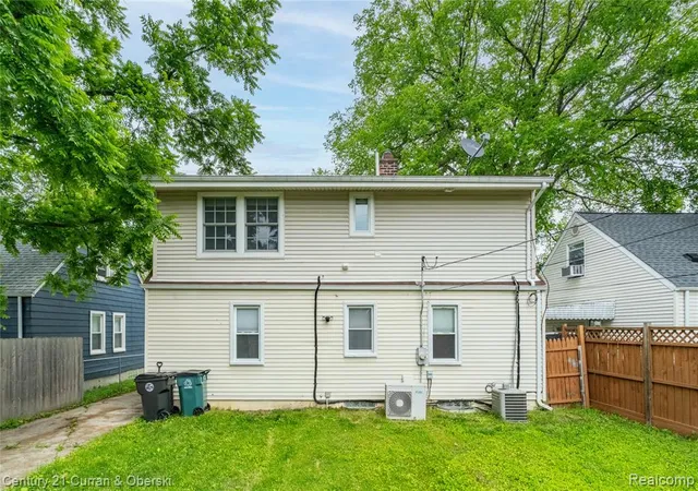 Homes for sale in Oak Park, MI | 13631 Labelle St, Oak Park, MI 48237 | MLS# 61003757