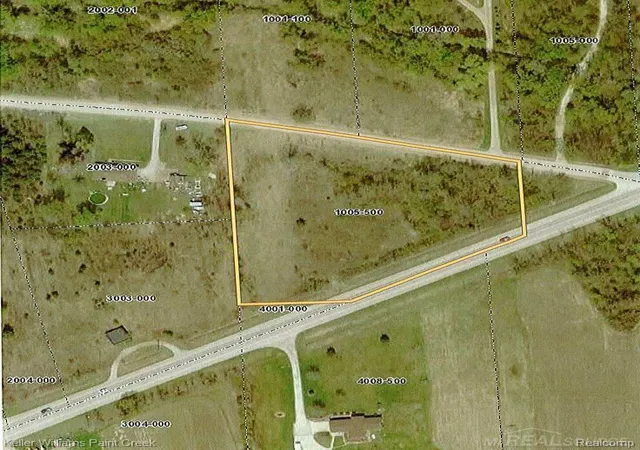 Homes for sale in Richmond, MI | 10000 Gratiot Ave, Richmond, MI 48063 | MLS# 60319687