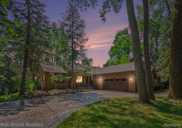 Photo 3 of Single family home for sale at 6925 W Church St, Clarkston, MI 48346 1413 | MLS# 61023583 | Listing updated on 2026-09-06