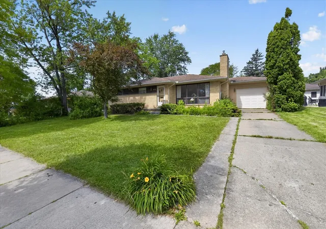 Homes for sale in Ann Arbor, MI | 1706 Waverly Rd, Ann Arbor, MI 48103 | MLS# 70541492