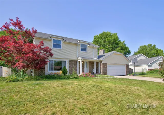 image of 5316 Queensbury Dr, Grand Rapids, MI 49508 | MLS# 70545542