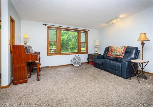 4th image of 4951 Laur Rd, North Branch, MI 48461 | MLS# 61002021