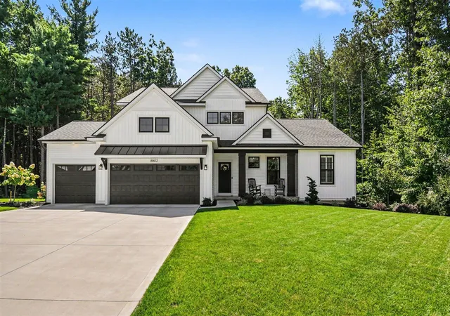 Photo 2 of Single family home for sale at 8802 Lapham Dr, Rockford, MI 49341 | MLS# 70554725 | Listing updated on 2026-09-08
