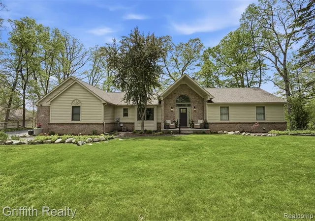 1st image of 10232 Spencer Rd, Brighton, MI 48114 | MLS# 60995001
