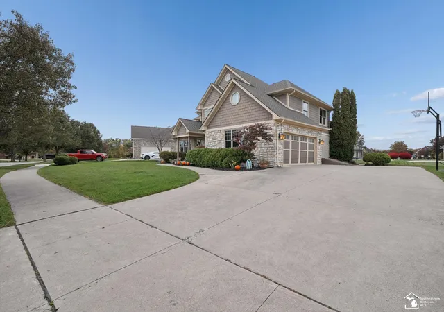 4th image of 8439 Eagle Pointe Dr, Newport, MI 48166 | MLS# 50192596