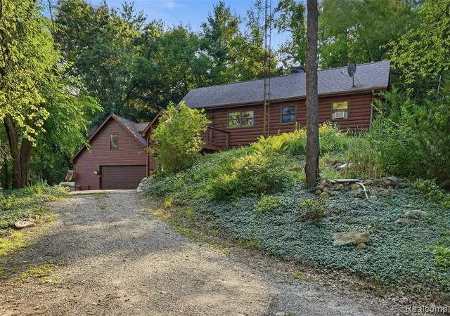 Photo 3 of Single family home for sale at 9317 Lovejoy Rd, Linden, MI 48451 9636 | MLS# 61024319 | Listing updated on 2026-09-12