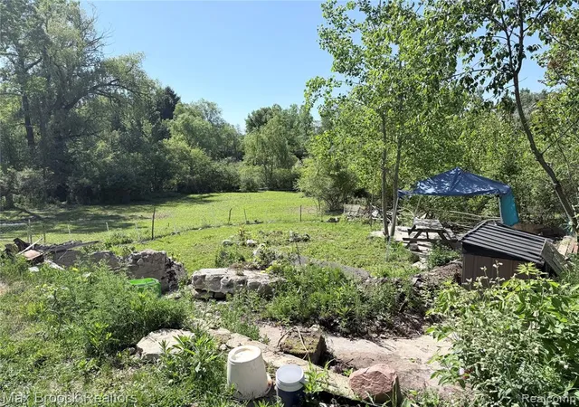 Homes for sale in Columbiaville, MI | 4630 Catlin Rd, Columbiaville, MI 48421 | MLS# 60998750