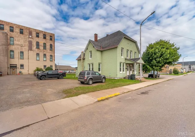 Photo 2 of Multi family home for sale at 313 315 E Pearl St, Ishpeming, MI 49849 | MLS# 50215550 | Listing updated on 2026-08-17