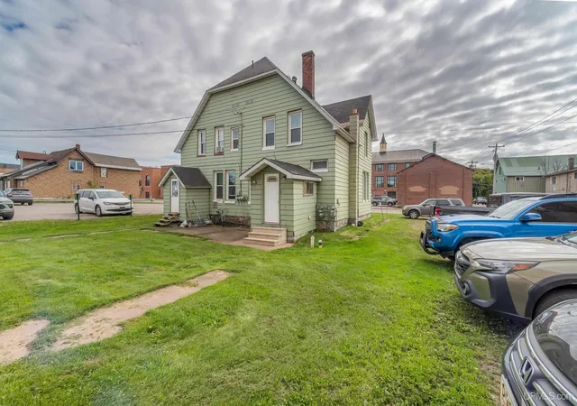 Listing Photo 3 - Condo for sale in building located at 313-315 E Pearl St, Ishpeming, MI 49849