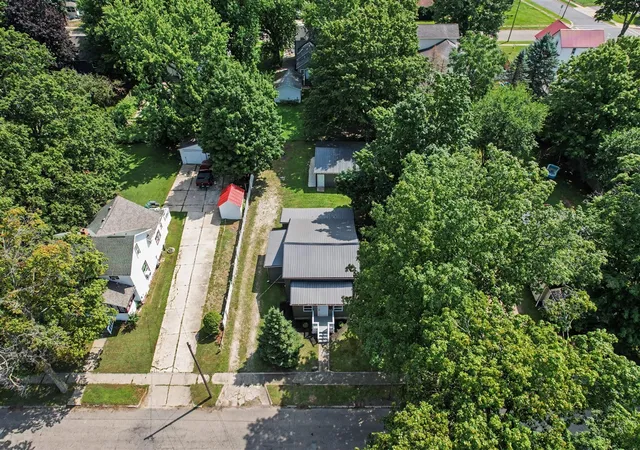 Photo 3 of Single family home for sale at 224 Washington St, Bronson, MI 49028 | MLS# 70554088 | Listing updated on 2026-09-10