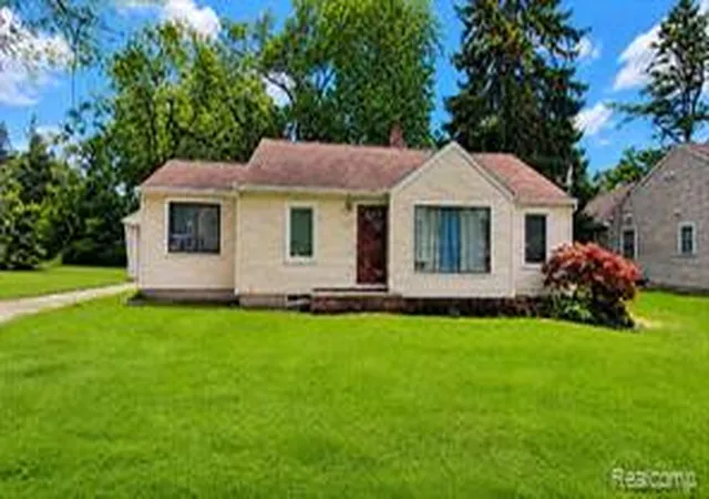 Homes for sale in Farmington, MI | 21827 Power Rd, Farmington, MI 48336 | MLS# 61008438
