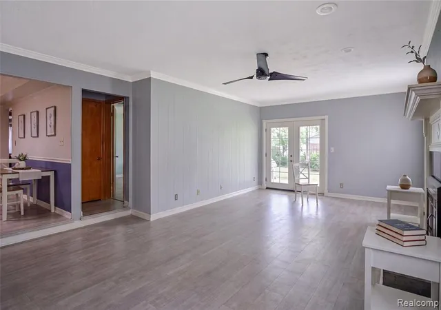 Photo 4 of Sale Pending at 28200 Newland Dr, Warren, MI 48093 | MLS# 61024409 | Listing updated on 2026-09-03