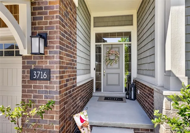 Listing Photo 5 - Condo for sale in building located at 3716 Chatham Pl, Brighton, MI 48114