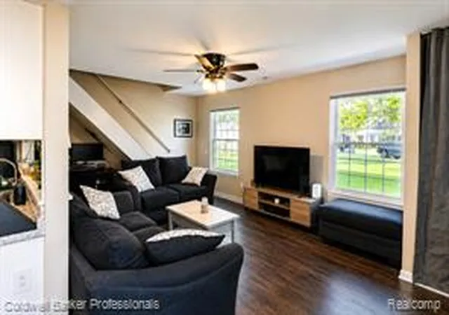 Homes for sale in Lake Orion, MI | 3182 Beechtree Ct, Lake Orion, MI 48360 | MLS# 61009816