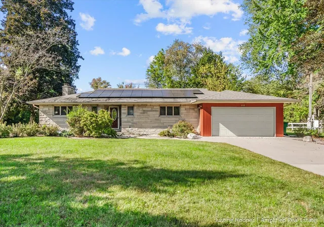 Photo 2 of Sale Pending at 112 Feld Ave, Battle Creek, MI 49037 | MLS# 70496996 | Listing updated on 2025-10-20