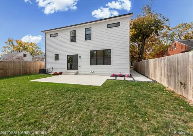 Homes for sale in Royal Oak, MI | 1517 Mclean Ave, Royal Oak, MI 48067 | MLS# 61002629