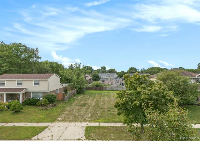 Homes for sale in Canton, MI | 44995 Quaker Hill Dr, Canton, MI 48187 | MLS# 60935702