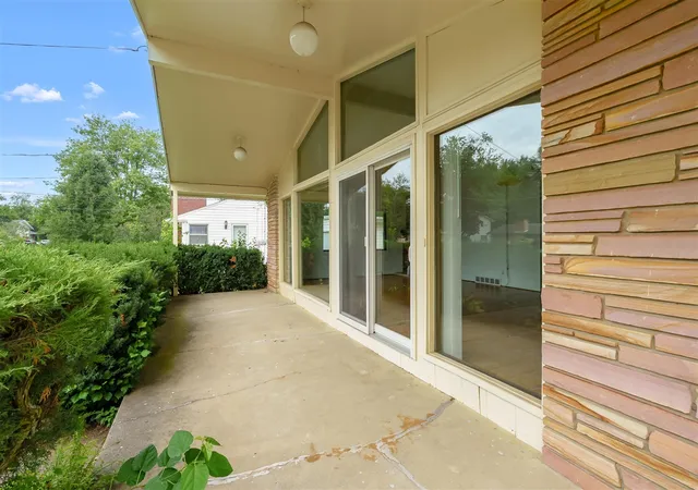 Photo 2 of Sale Pending at 322 New Hampshire Dr, Portage, MI 49024 | MLS# 70554204 | Listing updated on 2026-09-10