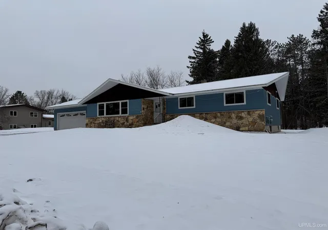 Photo 1 of Single family home for sale at 404 9th Avenue, Hurley, WI 54534 | MLS# 50202182 | Listing updated on 2026-03-24