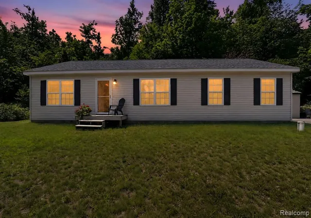 24th image of 5128 Burt Lake Views Dr, Alanson, MI 49706 | MLS# 61015321