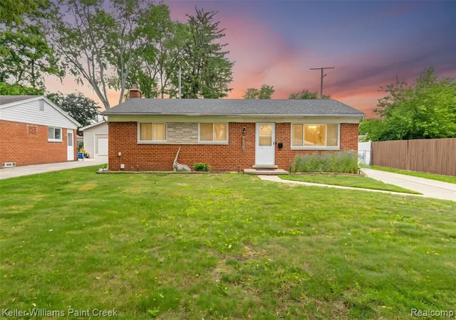 Homes for sale in Sterling Heights, MI | 9075 Headley Dr, Sterling Heights, MI 48314 | MLS# 61005808