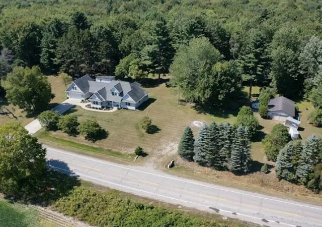 Photo 2 of Sale Pending at 5605 N Shore Rd, Pinconning, MI 48650 | MLS# 50205574 | Listing updated on 2026-09-24