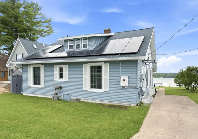 3rd image of 7636 Crystal Bch, Rapid City, MI 49676 | MLS# 80070879