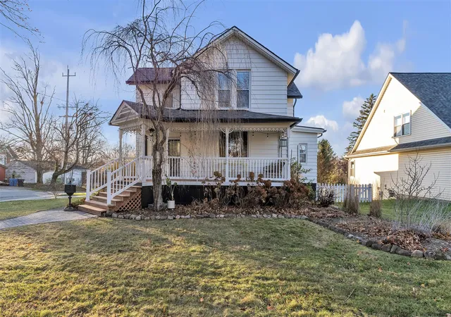 3rd image of 604 N State St, Howell, MI 48843 | MLS# 70505534