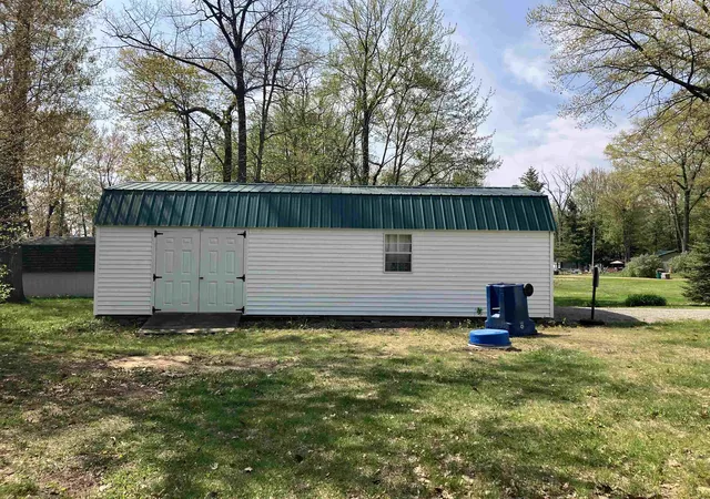 Photo 3 of Single family home for sale at 4886 Maplewood St, Harrison, MI 48625 | MLS# 50208697 | Listing updated on 2026-09-08