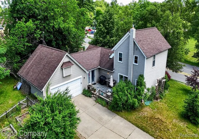 Homes for sale in Clarkston, MI | 89 S Main St, Clarkston, MI 48346 | MLS# 61002708