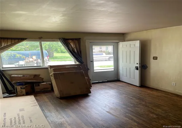 Homes for sale in Ecorse, MI | 4244 6Th St, Ecorse, MI 48229 | MLS# 61004404