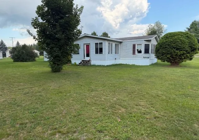 Photo 3 of Single family home for sale at 4001 E Long Lake Rd, Harrison, MI 48625 | MLS# 50219919 | Listing updated on 2026-08-27