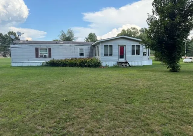 Photo 4 of Single family home for sale at 4001 E Long Lake Rd, Harrison, MI 48625 | MLS# 50219919 | Listing updated on 2026-08-27