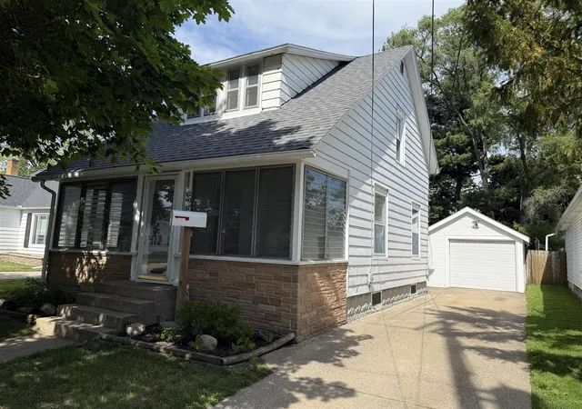 Photo 1 of Sale Pending at 2074 Prospect Ave, Grand Rapids, MI 49505 | MLS# 70537211 | Listing updated on 2026-06-09