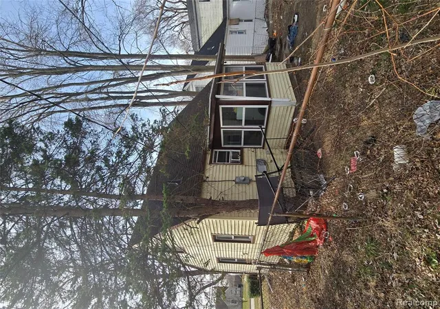 4th image of 18109 Cornwall St, Detroit, MI 48224 1427 | MLS# 60978936