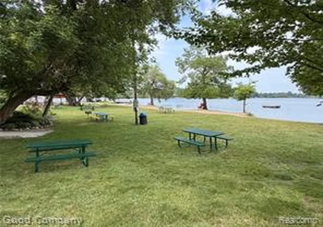 Homes for sale in Lake Orion, MI | 2701 Lochmoor Blvd, Lake Orion, MI 48360 | MLS# 61009655