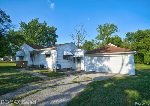 Homes for sale in Swartz Creek, MI | 7449 Jennings Rd, Swartz Creek, MI 48473 | MLS# 61010068