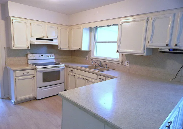 image of 485 Winthrop Ln, Saginaw, MI 48638 | MLS# 50213636