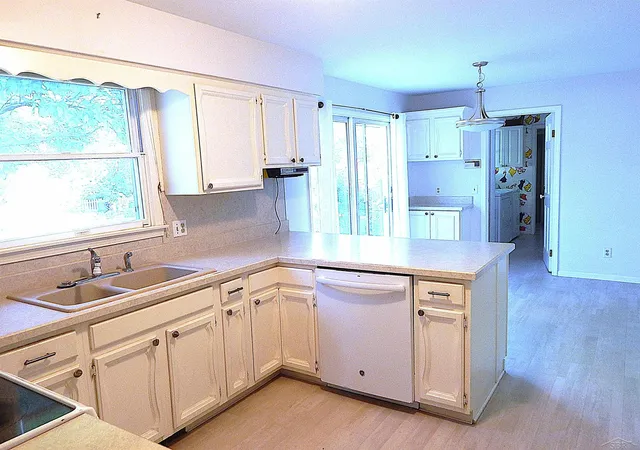 image of 485 Winthrop Ln, Saginaw, MI 48638 | MLS# 50213636