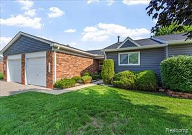Homes for sale in Sterling Heights, MI | 14063 Bery Dr, Sterling Heights, MI 48312 | MLS# 61009963
