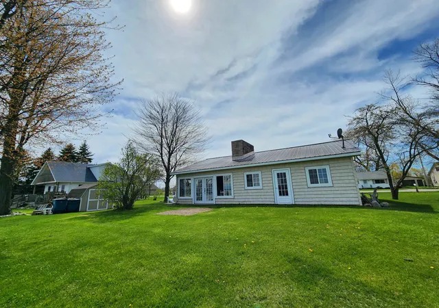 Homes for sale in Pinconning, MI | 5816 Avalon Rd, Pinconning, MI 48650 | MLS# 50206581