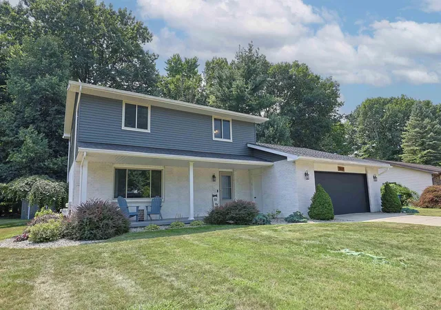 Photo 3 of Sale Pending at 7617 S Laurie Ln, Saginaw, MI 48609 | MLS# 50219349 | Listing updated on 2026-08-25