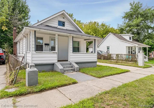 2nd image of 17638 Ivanhoe St, Roseville, MI 48066 2953 | MLS# 61022992
