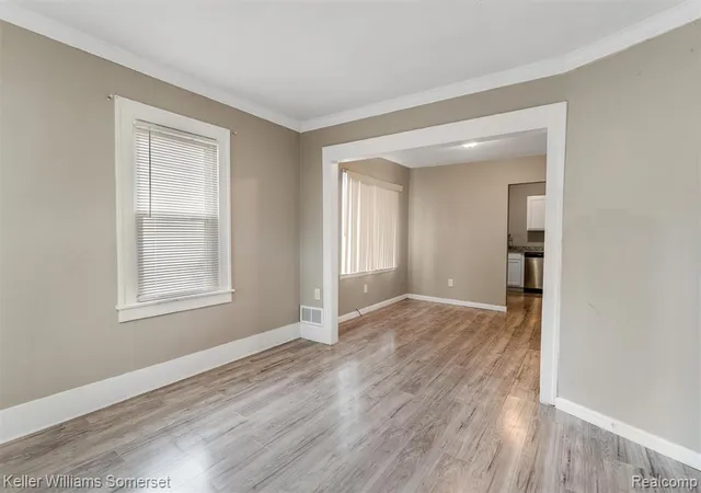 Photo 4 of Single family home for sale at 17638 Ivanhoe St, Roseville, MI 48066 2953 | MLS# 61022992 | Listing updated on 2026-10-01