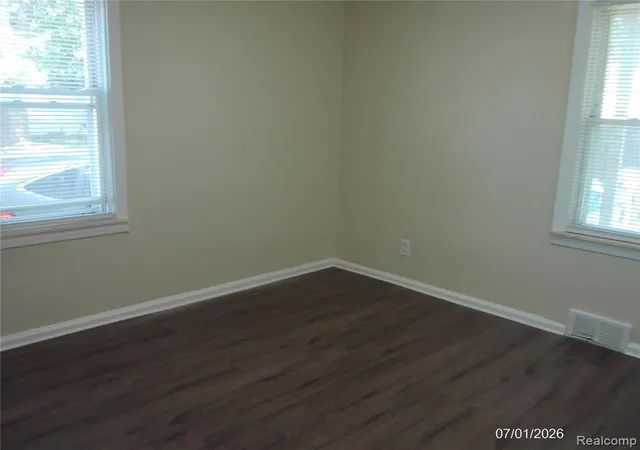 3rd image of 7535 Republic Ave, Warren, MI 48091 | MLS# 61007530