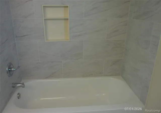 5th image of 7535 Republic Ave, Warren, MI 48091 | MLS# 61007530