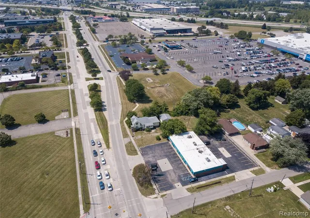 Homes for sale in Southgate, MI | 15602 Northline Rd, Southgate, MI 48195 2350 | MLS# 60927581